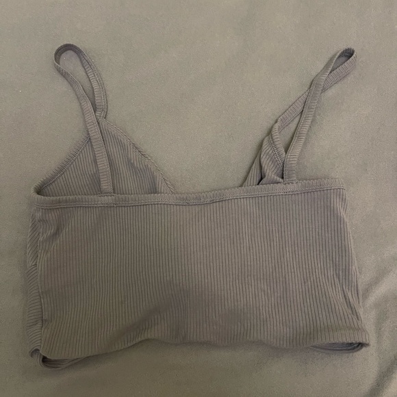 Fit is crop top grey knotted size medium - Picture 2 of 3